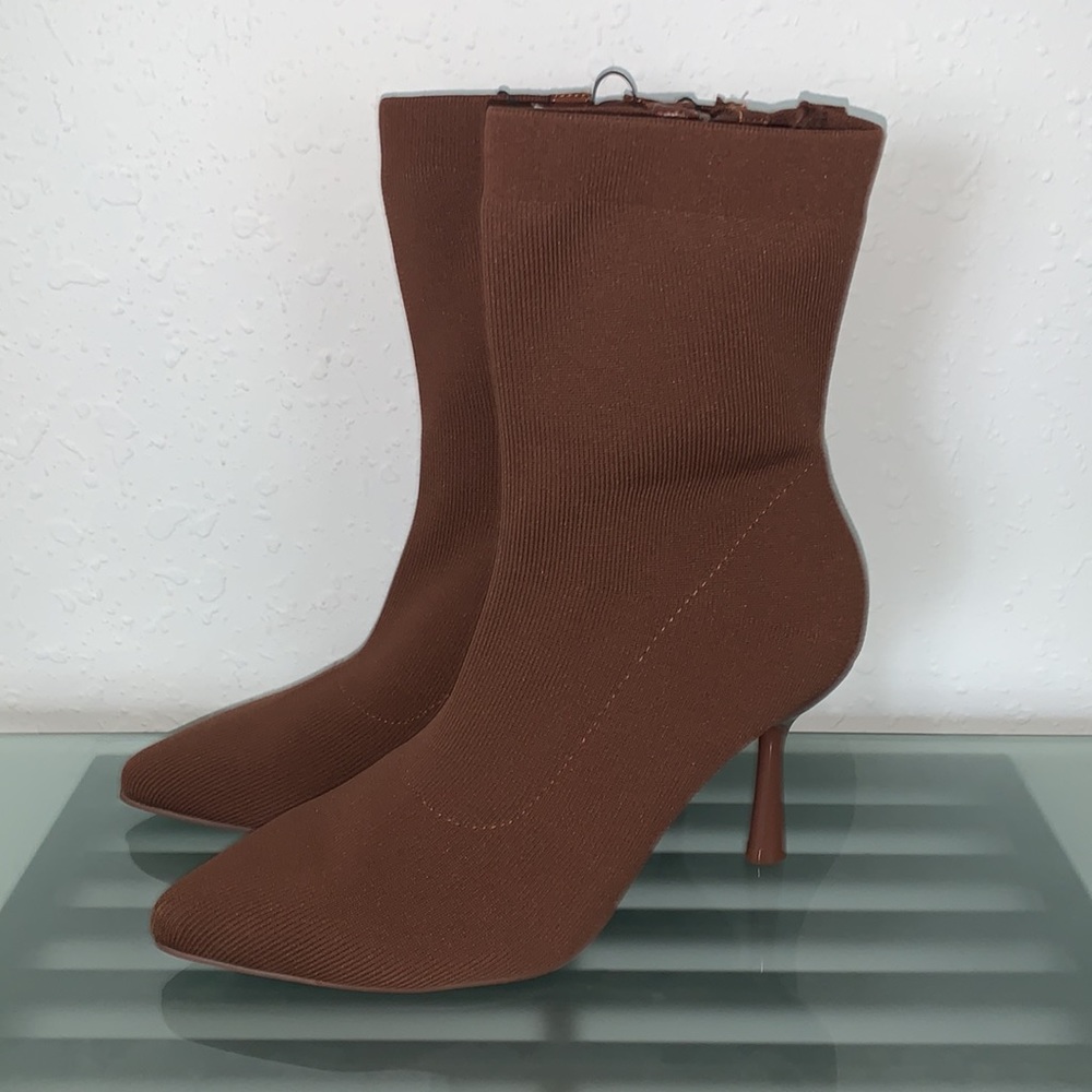 NWT Torrid WW stretch knit stiletto heeled booties